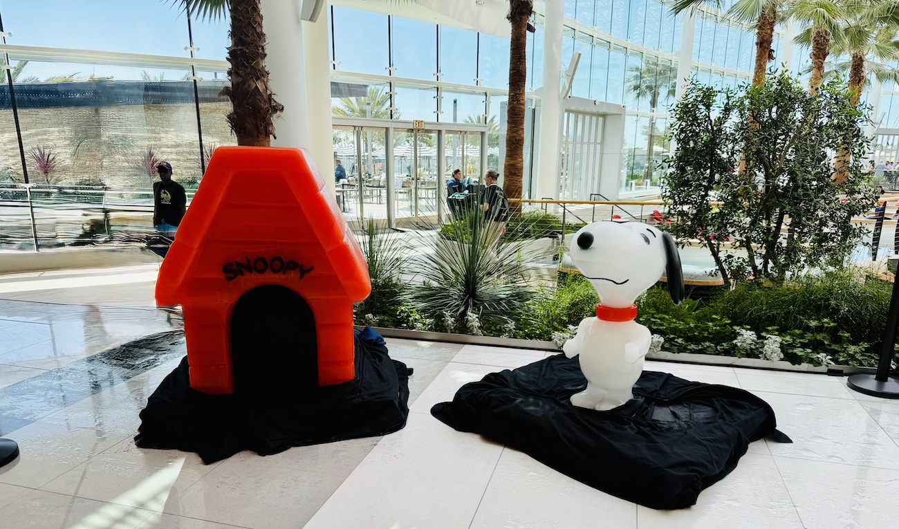 The New Gaylord Pacific Presents ‘ice! A Charlie Brown Christmas'